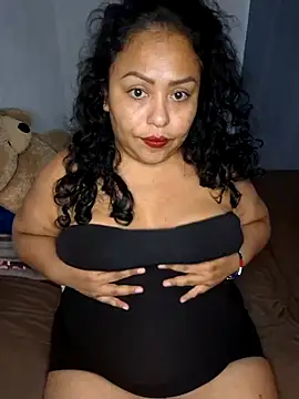 Snapshot of Leslyrosa chatting on 12/02/24, 10:40 Leslyrosa online show from 12/02/24, 10:40