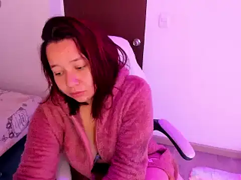 Snapshot of Jhiinny_Brownn chatting on 03/13/25, 12:13 Jhiinny Brownn online show from 03/13/25, 12:13