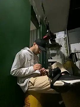 Jestebanano online show from 05/17/26, 04:56