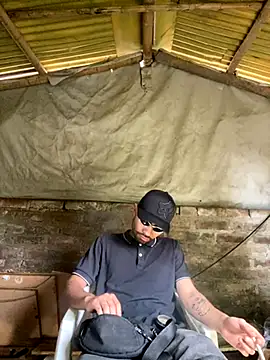 Jestebanano online show from 11/07/25, 09:30