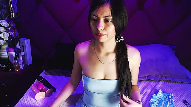Snapshot of Mia_Bonnie_ chatting on 01/18/25, 06:24 Mia Bonnie online show from 01/18/25, 06:24