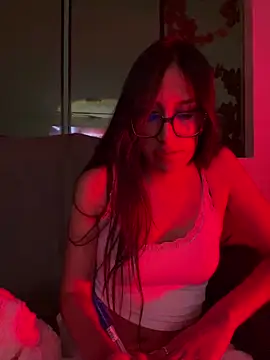 AleFantasy0001 online show from 05/26/26, 05:16