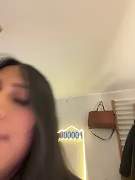 AleFantasy0001 online show from 02/05/26, 06:15