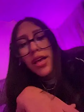 AleFantasy0001 online show from 03/18/26, 12:03