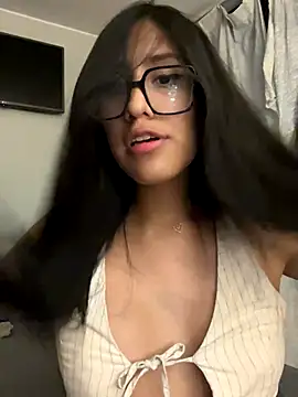 AleFantasy0001 online show from 10/30/25, 04:33