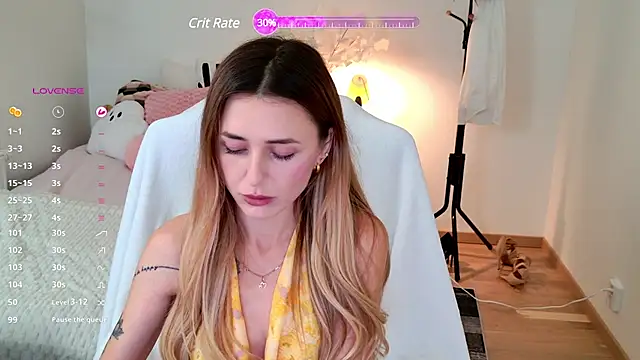 Snapshot of Sophie_Enzo chatting on 02/11/25, 10:07 Sophie Enzo online show from 02/11/25, 10:07