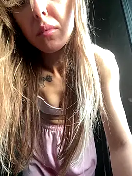 Sophie Enzo online show from 11/06/25, 11:47