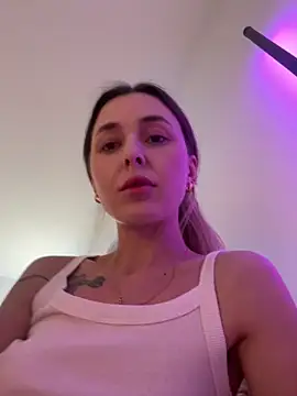 Snapshot of Sophie_Enzo chatting on 02/14/25, 11:20 Sophie Enzo online show from 02/14/25, 11:20