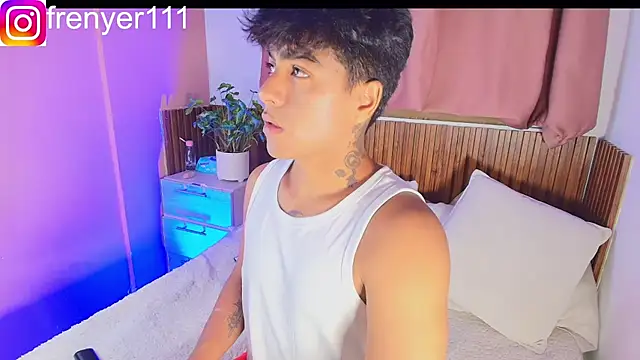 kiing azahell online show from 04/18/26, 02:36