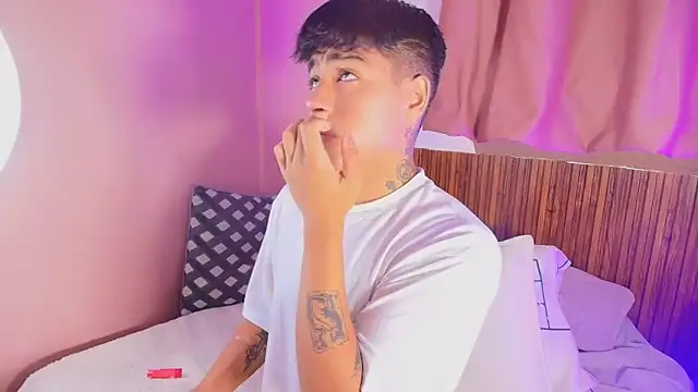 kiing azahell online show from 03/17/26, 10:13