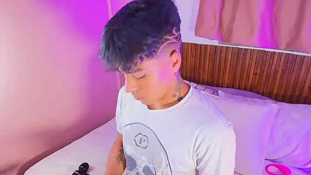 kiing azahell online show from 03/21/26, 01:51