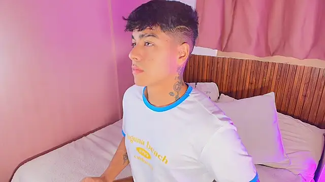 kiing azahell online show from 03/11/26, 09:09