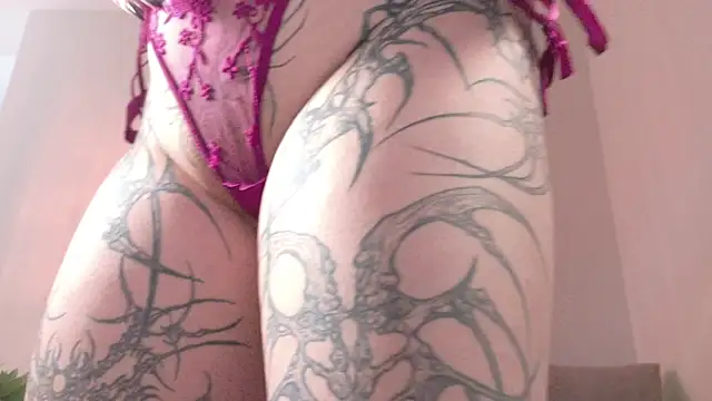 Yuriko May online show from 04/07/26, 09:33