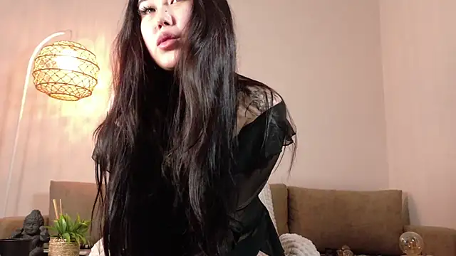 Yuriko May online show from 03/24/26, 09:31