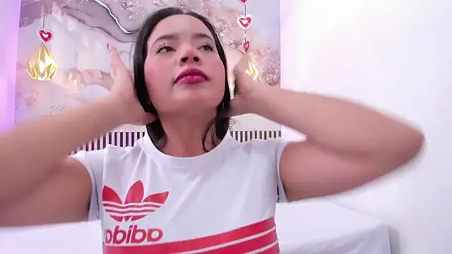 EvelynSweet1 online show from 04/07/26, 07:15