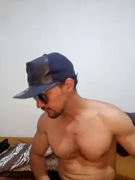 Snapshot of coqueto1210 chatting on 09/15/25, 07:58 coqueto1210 online show from 09/15/25, 07:58