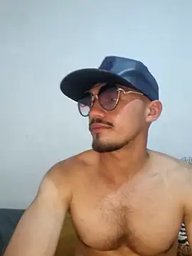 Snapshot of coqueto1210 chatting on 09/23/25, 06:26 coqueto1210 online show from 09/23/25, 06:26