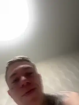 Snapshot of adolf_loo chatting on 12/28/24, 12:26 adolf loo online show from 12/28/24, 12:26