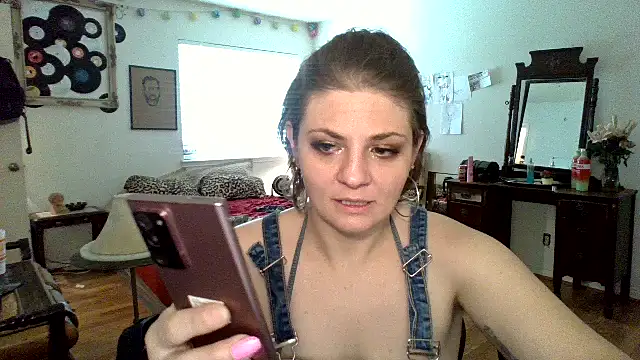 Snapshot of sophiarica chatting on 04/16/26, 09:39 sophiarica online show from 04/16/26, 09:39