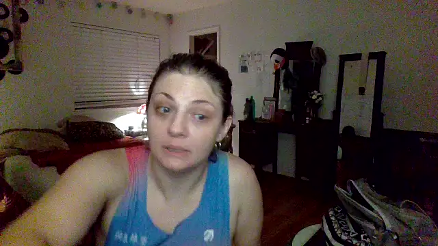 Snapshot of sophiarica chatting on 05/18/26, 07:35 sophiarica online show from 05/18/26, 07:35