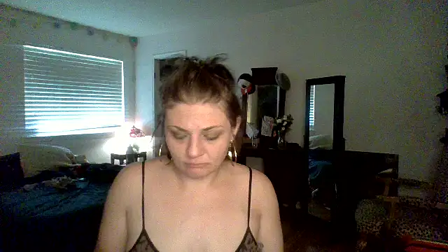 Snapshot of sophiarica chatting on 05/26/26, 06:28 sophiarica online show from 05/26/26, 06:28