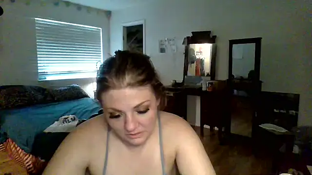 Snapshot of sophiarica chatting on 05/31/26, 06:09 sophiarica online show from 05/31/26, 06:09