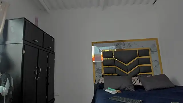 Snapshot of MattDevon chatting on 10/01/25, 08:24 MattDevon online show from 10/01/25, 08:24