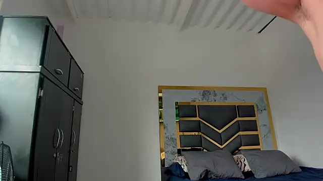 Snapshot of MattDevon chatting on 09/30/25, 05:30 MattDevon online show from 09/30/25, 05:30