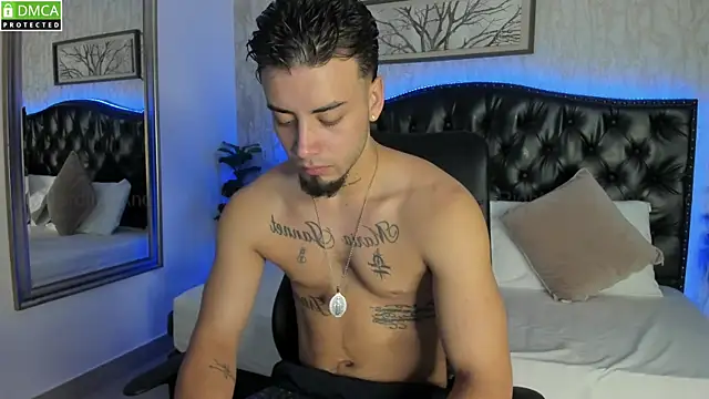 Snapshot of MattDevon chatting on 03/04/25, 05:03 MattDevon online show from 03/04/25, 05:03