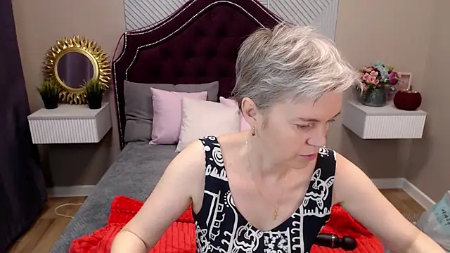 Snapshot of Cutie_Erikaa1 chatting on 10/25/25, 02:22 Cutie Erikaa1 online show from 10/25/25, 02:22