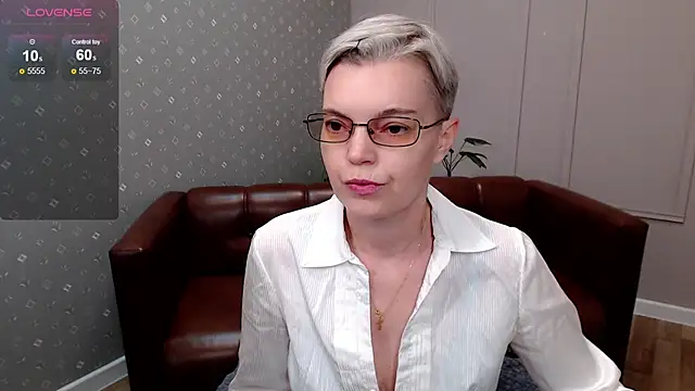 Cutie Erikaa1 online show from 03/26/26, 02:21