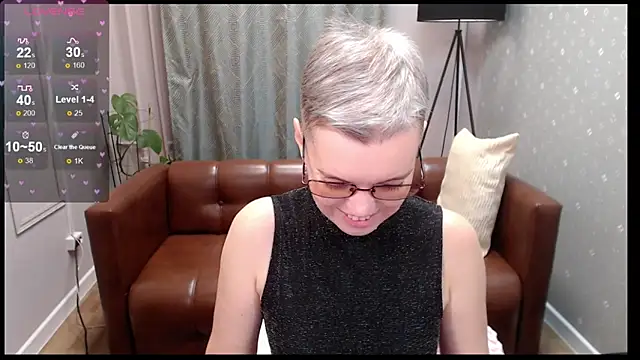 Snapshot of Cutie_Erikaa1 chatting on 11/18/25, 02:27 Cutie Erikaa1 online show from 11/18/25, 02:27