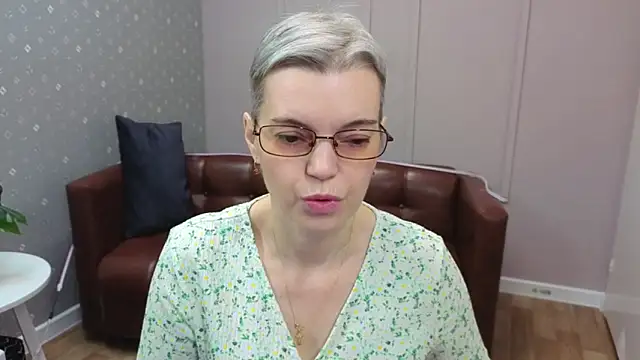 Cutie Erikaa1 online show from 12/20/25, 02:14