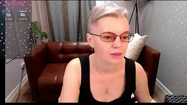 Snapshot of Cutie_Erikaa1 chatting on 11/07/25, 09:58 Cutie Erikaa1 online show from 11/07/25, 09:58