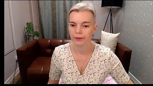 Snapshot of Cutie_Erikaa1 chatting on 11/09/25, 09:35 Cutie Erikaa1 online show from 11/09/25, 09:35