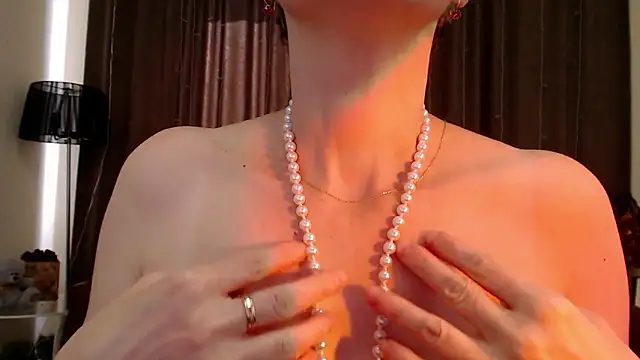 Snapshot of Cutie_Erikaa1 chatting on 03/16/25, 08:54 Cutie Erikaa1 online show from 03/16/25, 08:54