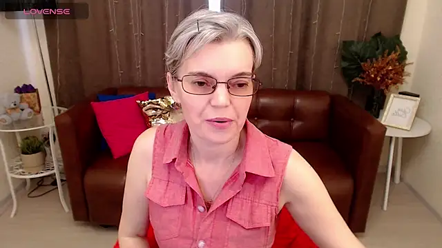 Snapshot of Cutie_Erikaa1 chatting on 03/20/25, 08:42 Cutie Erikaa1 online show from 03/20/25, 08:42