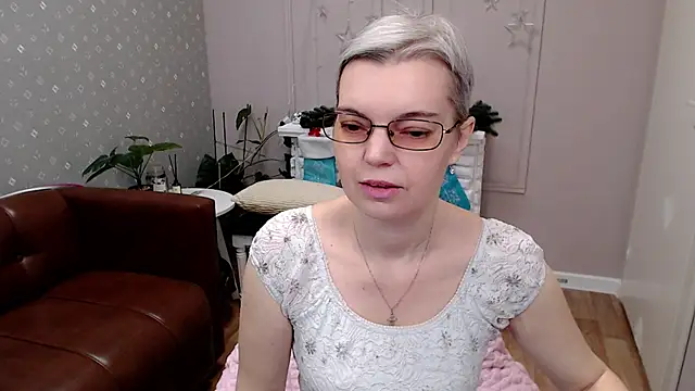 Cutie Erikaa1 online show from 01/10/26, 02:18