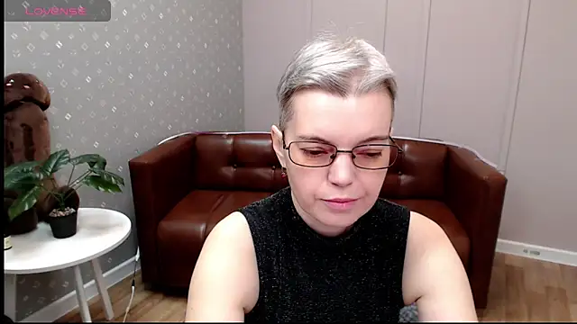 Snapshot of Cutie_Erikaa1 chatting on 12/05/25, 02:21 Cutie Erikaa1 online show from 12/05/25, 02:21