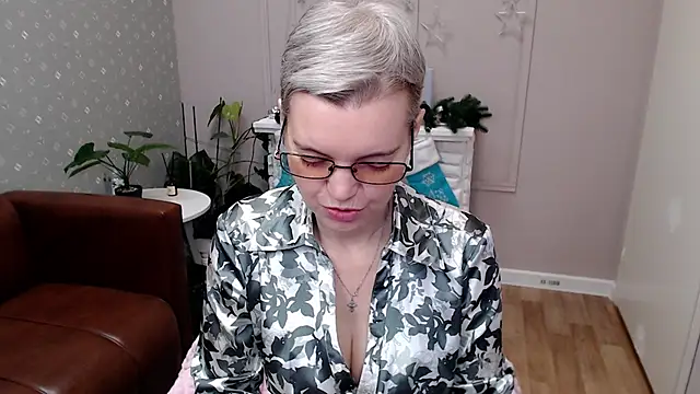 Cutie Erikaa1 online show from 01/17/26, 02:26