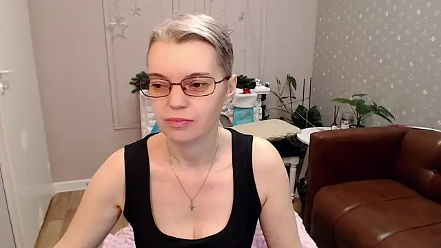 Cutie Erikaa1 online show from 01/09/26, 02:29