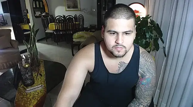 Snapshot of pitbullveryhot chatting on 02/18/25, 06:59 pitbullveryhot online show from 02/18/25, 06:59