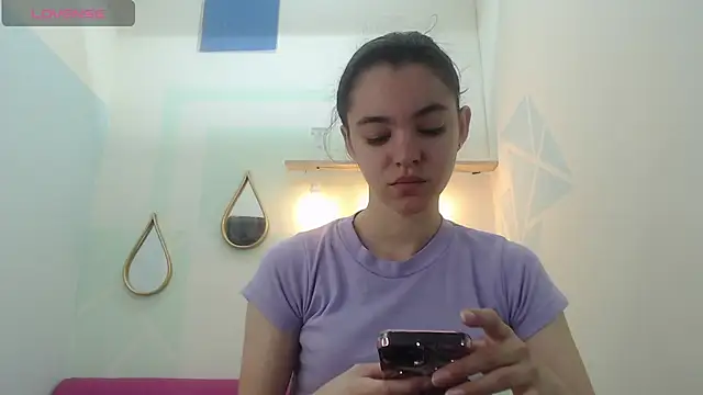 Snapshot of Mia-kalinfa chatting on 02/14/25, 03:26 Mia-kalinfa online show from 02/14/25, 03:26