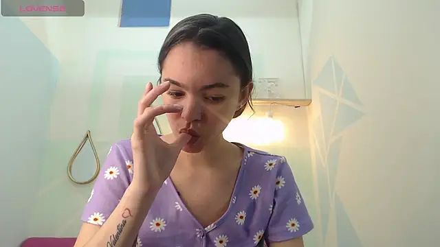 Snapshot of Mia-kalinfa chatting on 01/31/25, 04:27 Mia-kalinfa online show from 01/31/25, 04:27