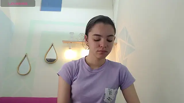 Snapshot of Mia-kalinfa chatting on 01/22/25, 12:38 Mia-kalinfa online show from 01/22/25, 12:38