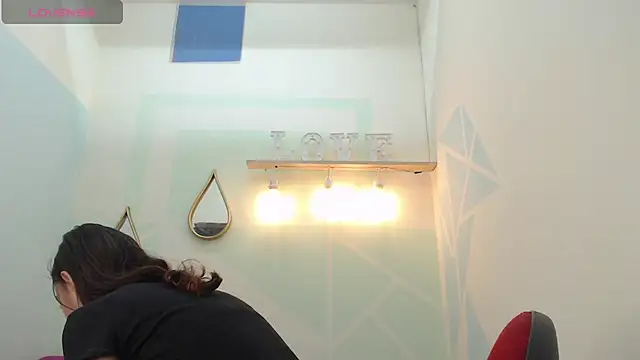 Snapshot of Mia-kalinfa chatting on 02/04/25, 12:11 Mia-kalinfa online show from 02/04/25, 12:11