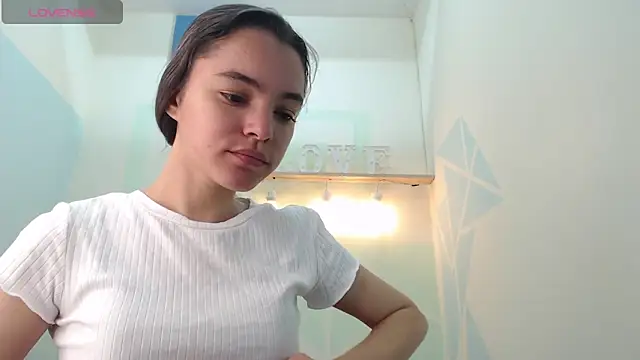 Snapshot of Mia-kalinfa chatting on 02/21/25, 01:11 Mia-kalinfa online show from 02/21/25, 01:11