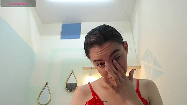 Snapshot of Mia-kalinfa chatting on 02/13/25, 01:05 Mia-kalinfa online show from 02/13/25, 01:05