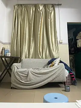 cwonchyn online show from 12/18/24, 02:06