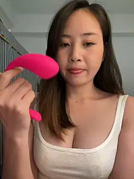 cwonchyn online show from 12/23/24, 08:44